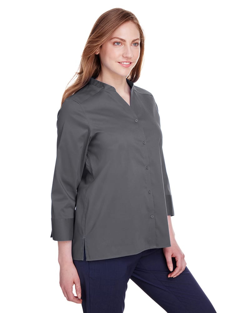 Devon & Jones DG560W - Ladies Crown  Collection Stretch Broadcloth 3/4 Sleeve Blouse