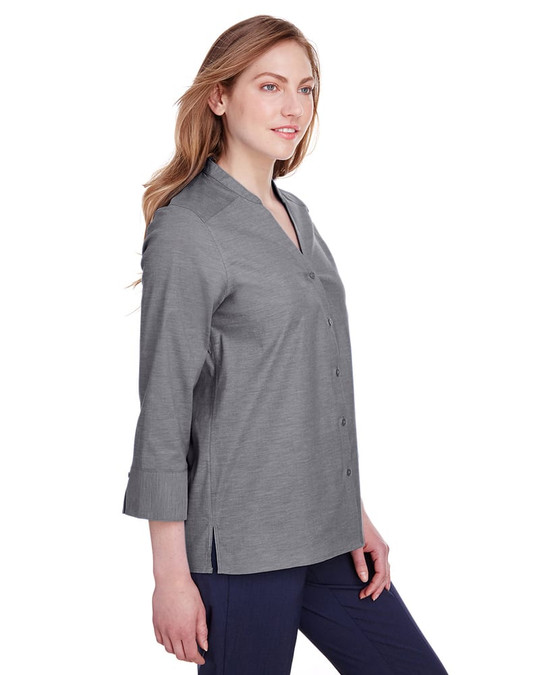 Devon & Jones DG562W - Blusa de manga 3/4 para damas Crown Collection Stretch Pinpoint Chambray