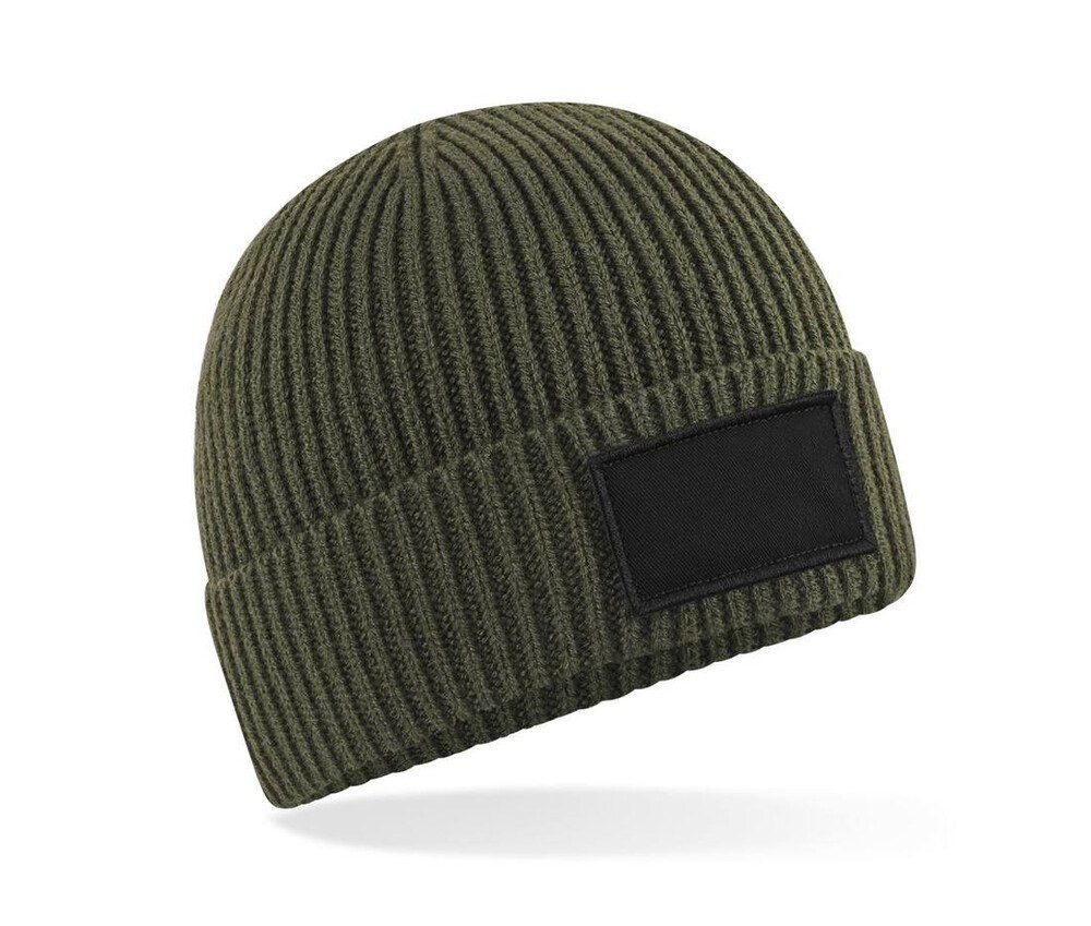 Beechfield BF442R - Beanie med patch til dekoration