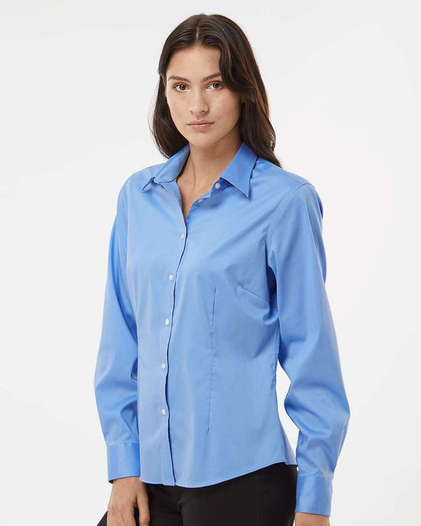 Van Heusen 13V0479 - Women's Ultra Wrinkle Free Shirt