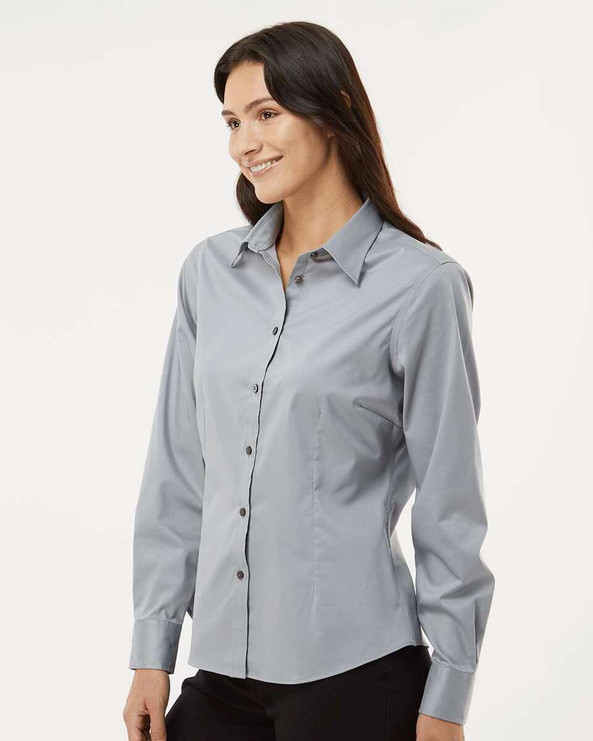 Van Heusen 13V0479 - Women's Ultra Wrinkle Free Shirt