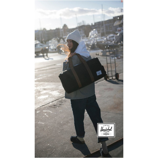 Herschel 120693 - Novel™ recycled duffle bag 43L
