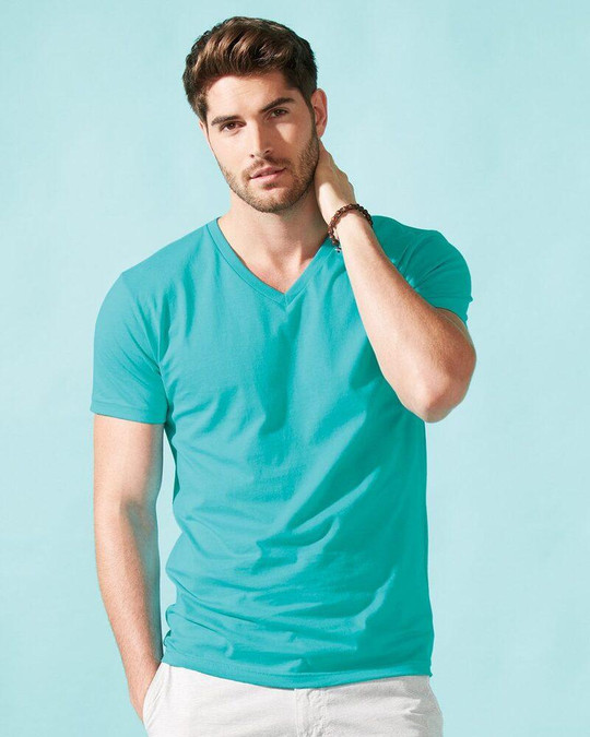 Next Level 3200 - Remera premium manga corta con cuello en V