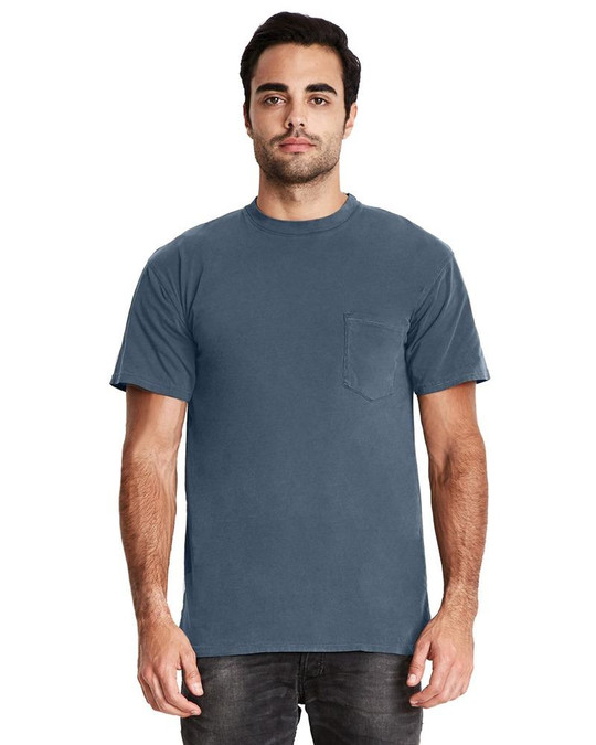 Next Level 7415 - Camiseta Inspired Dye para adultos con bolsillo