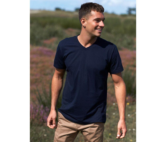 NEUTRAL O61005 - Men's single jersey V-neck t-shirt