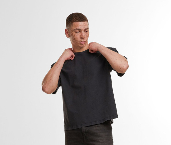 BUILD YOUR BRAND BY435 - Vintage oversized cropped T-shirt