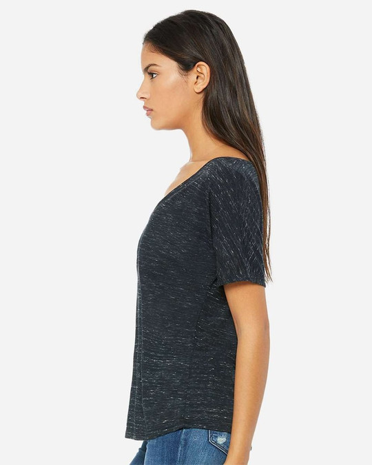 Bella+Canvas 8815 - Remera suelta con cuello en V y manga corta