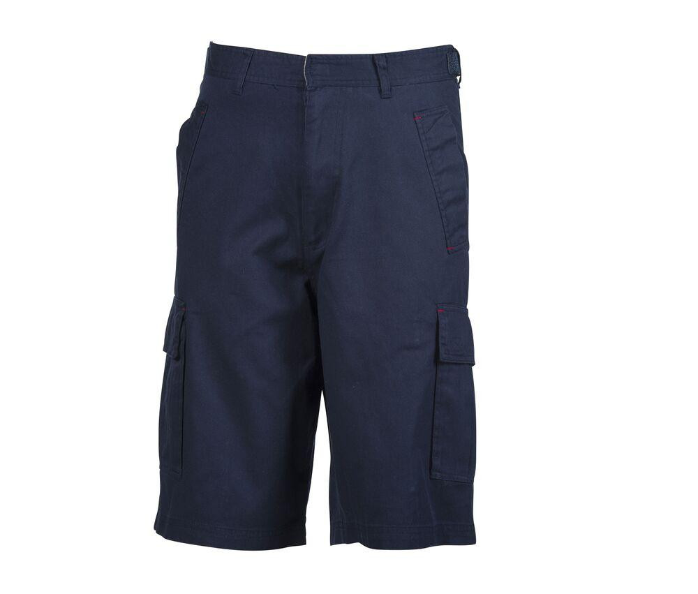 short homme avec poches
