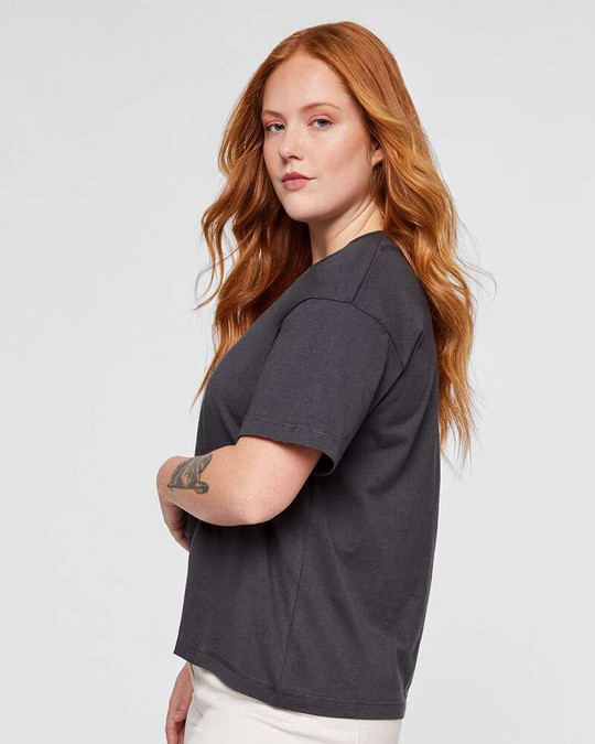 LAT 3520 - Camiseta Relaxed Crew