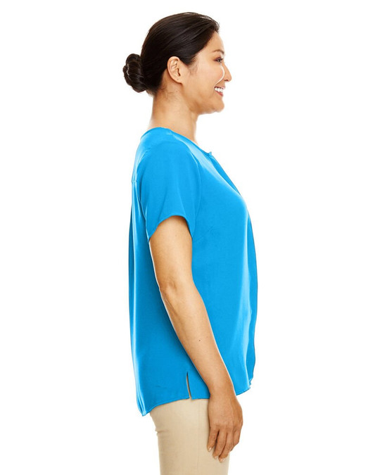 Devon & Jones DP612W - Blusa de Crepé de Manga Corta para Dama Perfect Fit