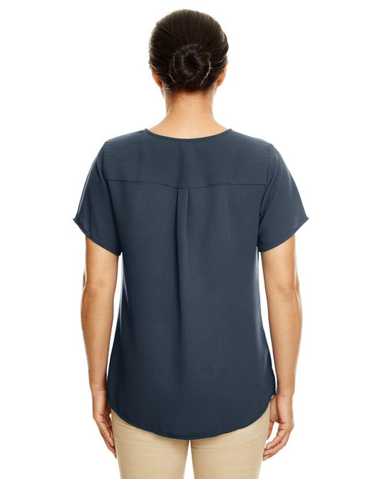 Devon & Jones DP612W - Blusa de Crepé de Manga Corta para Dama Perfect Fit