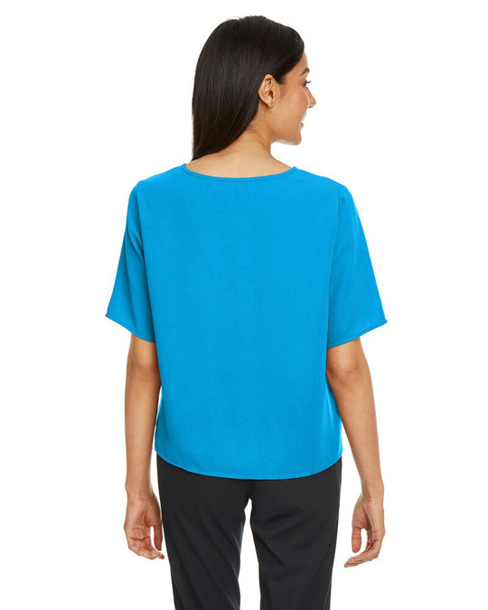 Devon & Jones DP617W - Blusa Perfect Fit con Lazo para Damas