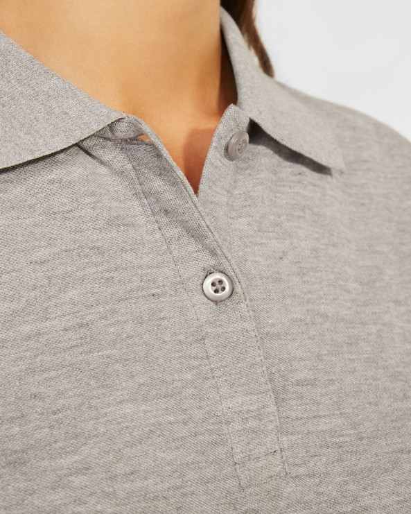 Roly PO6618 - PRINCE WOMAN Tailliertes kurzärmeliges Poloshirt aus Bio-Baumwolle mit OCS-Zertifizierung