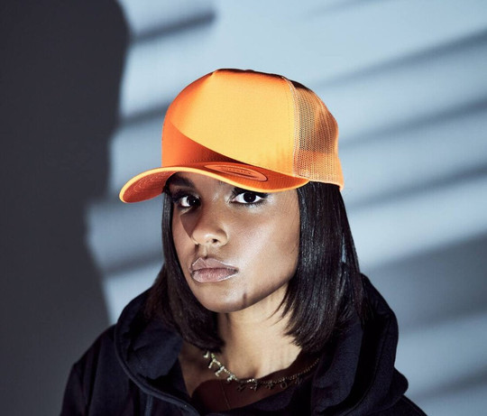 Flexfit 6506NT - Fluorescerende trucker style cap