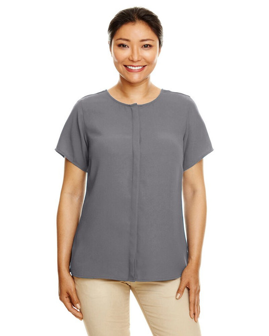 Devon & Jones DP612W - Blusa de Crepé de Manga Corta para Dama Perfect Fit