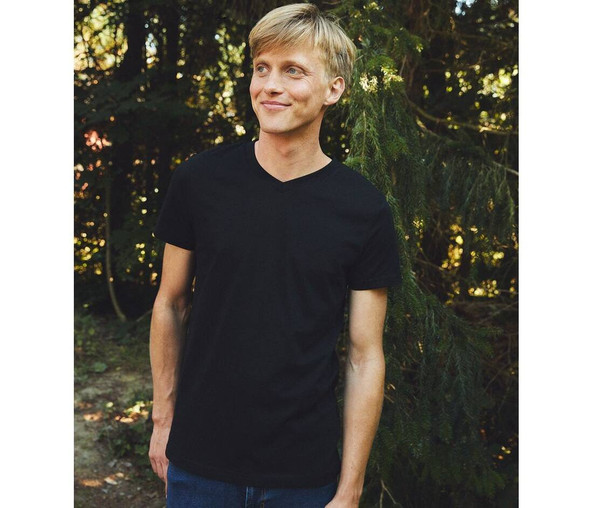NEUTRAL O61005 - Men's single jersey V-neck t-shirt