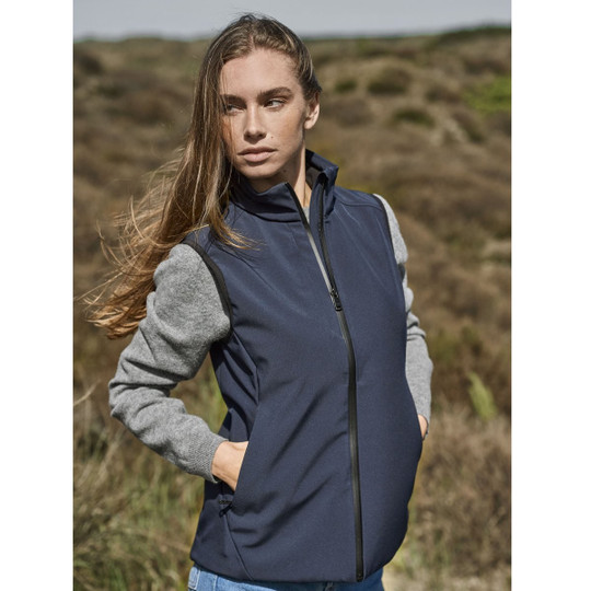 TEE JAYS TJ9523 - DAMETOP PERFORMANCE SOFTSHELL BODYWARMER