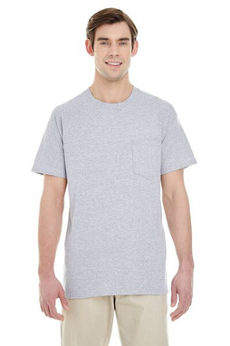 Gildan G5300 - Remera HeavyCotton con bolsillo para adulto
