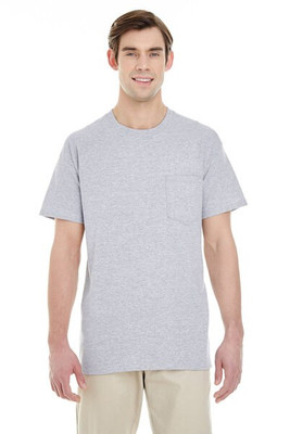 Gildan G5300 - Remera HeavyCotton con bolsillo para adulto