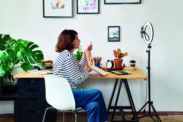 GiftRetail MO6241 - HELO 26 cm LED Ring Light Set with Tripod & Phone Holder