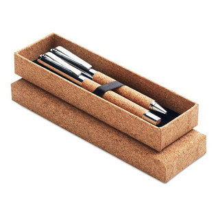 QUERCUS Eco-Friendly Cork Barrel Metal Pen Set with Box - GiftRetail MO9678