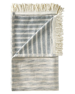 J. America 8691JA - Manta Estilo Baja con Almohada Integrada