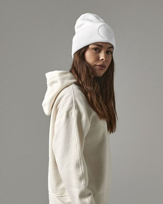 Beechfield B446 - Soft-Touch Acrylic Beanie with Customizable Patch