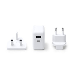Claps 26704 - Universal Travel Adapter With USB-C Output