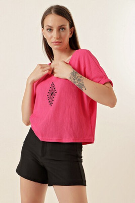 MT Clothes - Embroidered V-neck blouse