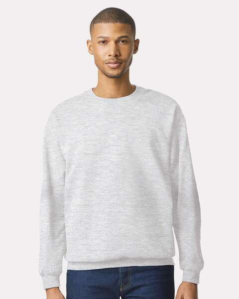 Gildan SF000 - Adult Softstyle® Fleece Crew Sweatshirt