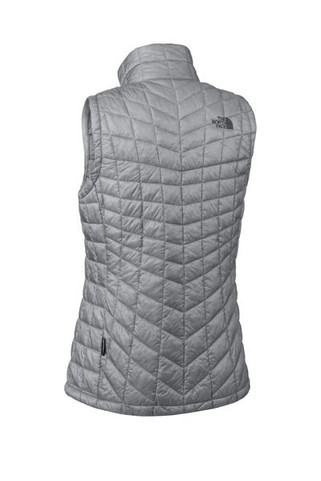 The North Face NF0A3LHL - Womens ThermoBall Trekker Vest. NF0A3LHL
