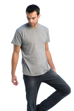 B&C BA108 - Comfortabele V-hals T-shirt voor Elke Dag