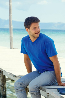 Fruit of the Loom 61-066-0 - T-shirt Col V Confort et Élégance en Coton