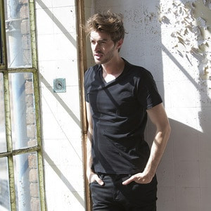 SF Men SF122 - Comfortabel heren T-shirt van stretchmateriaal, met V-hals