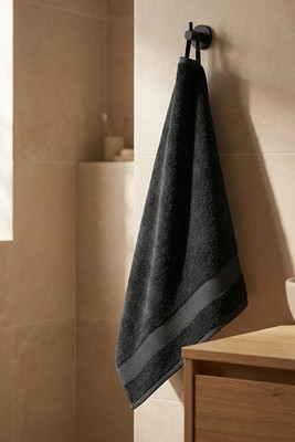 Kariban K108 - Baumwoll-Sporthandtuch mit Dekorationsrand