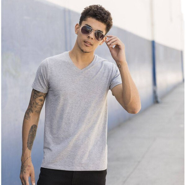 Skinnifit SF122 - Ανδρικό βαμβακερό T-shirt με ελαστικότητα και λαιμόκοψη V