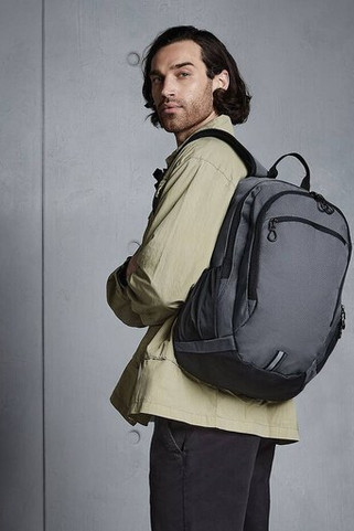 Quadra QD550 - Versatile Urban Explorer Laptop Backpack