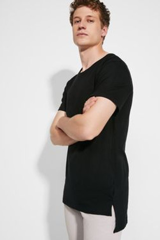 Roly CA7136 - COLLIE Short-sleeve t-shirt with extra long drop tail and elastane 2-layer crew neck