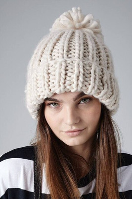 Beechfield BF483 - Large hand knitted hat