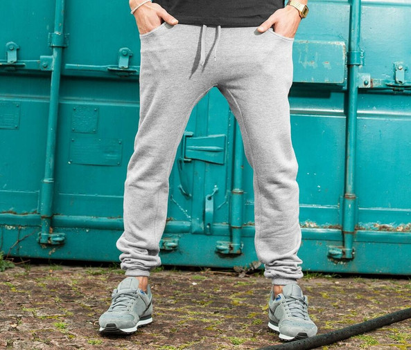 Build Your Brand BY013 - wide jogging pants crotch