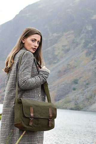 Quadra QD653 - Traditional oilcloth satchel