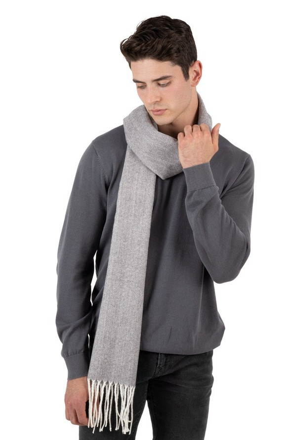 K-up KP434 - Sciarpa Morbida con Frange Eleganti