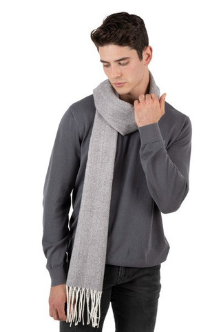 K-up KP434 - Écharpe Douce en Acrylique avec Franges Élégantes