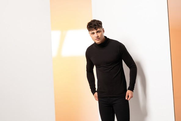 Skinnifit SFM125 - Men's turtleneck feel good t-shirt