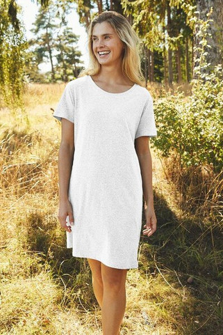 Extra-long-womens-t-shirt-Wordans