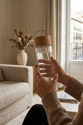 AMELAND Skleněná láhev s bambus víčkem - GiftRetail MO6413