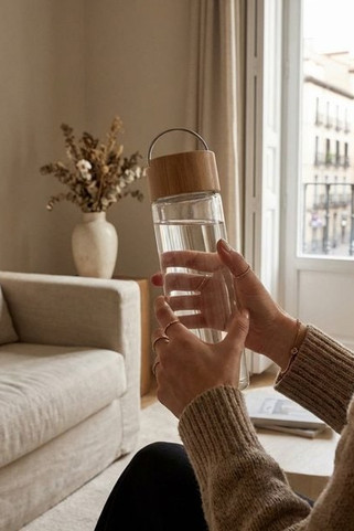 AMELAND Eco-Friendly 500ml Glass Bottle with Bamboo Lid - GiftRetail MO6413