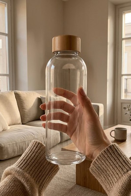 FRISIAN Eco-Friendly 650ml Glass Bottle with Bamboo Lid - GiftRetail MO6426