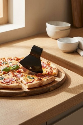 ZAZA Premium Bamboo Handle Axe-Shaped Pizza Cutter - GiftRetail MO6592