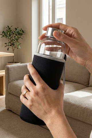 UTAH GLASS Umweltfreundliche 500ml Glasflasche mit Neoprenhülle - GiftRetail MO9358